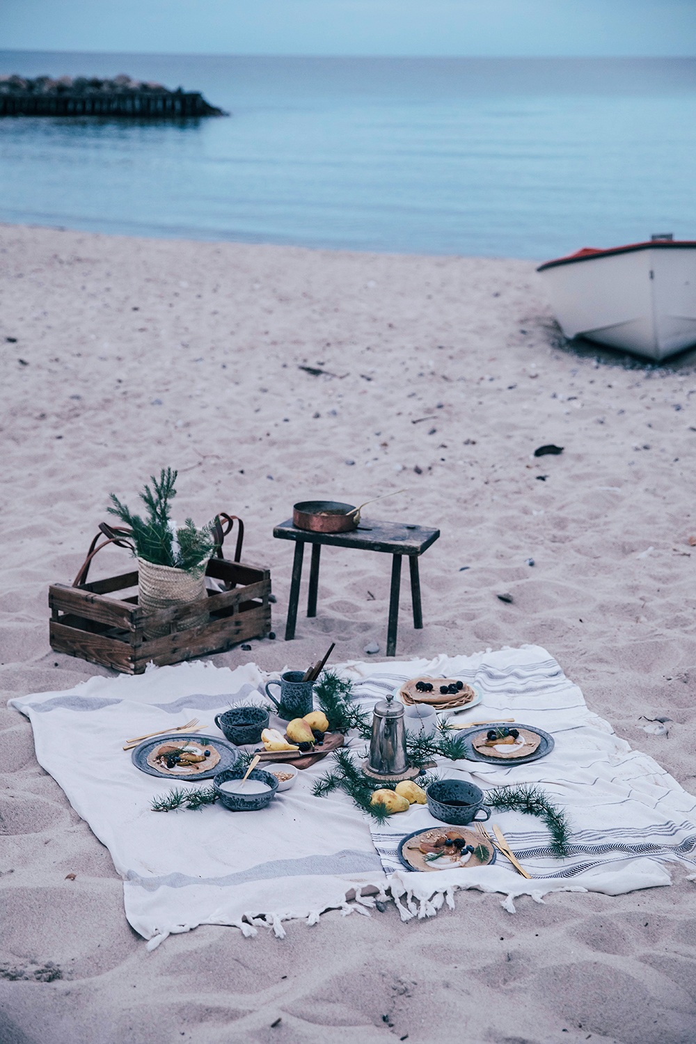 A beach picnic in Denmark – gluten-free Crêpes with caramelized pears