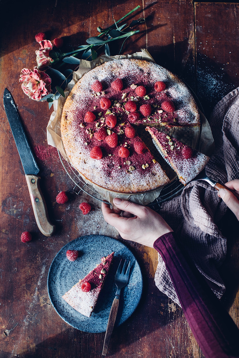 Gluten-free Polenta Cake with Raspberries and Pistacchios