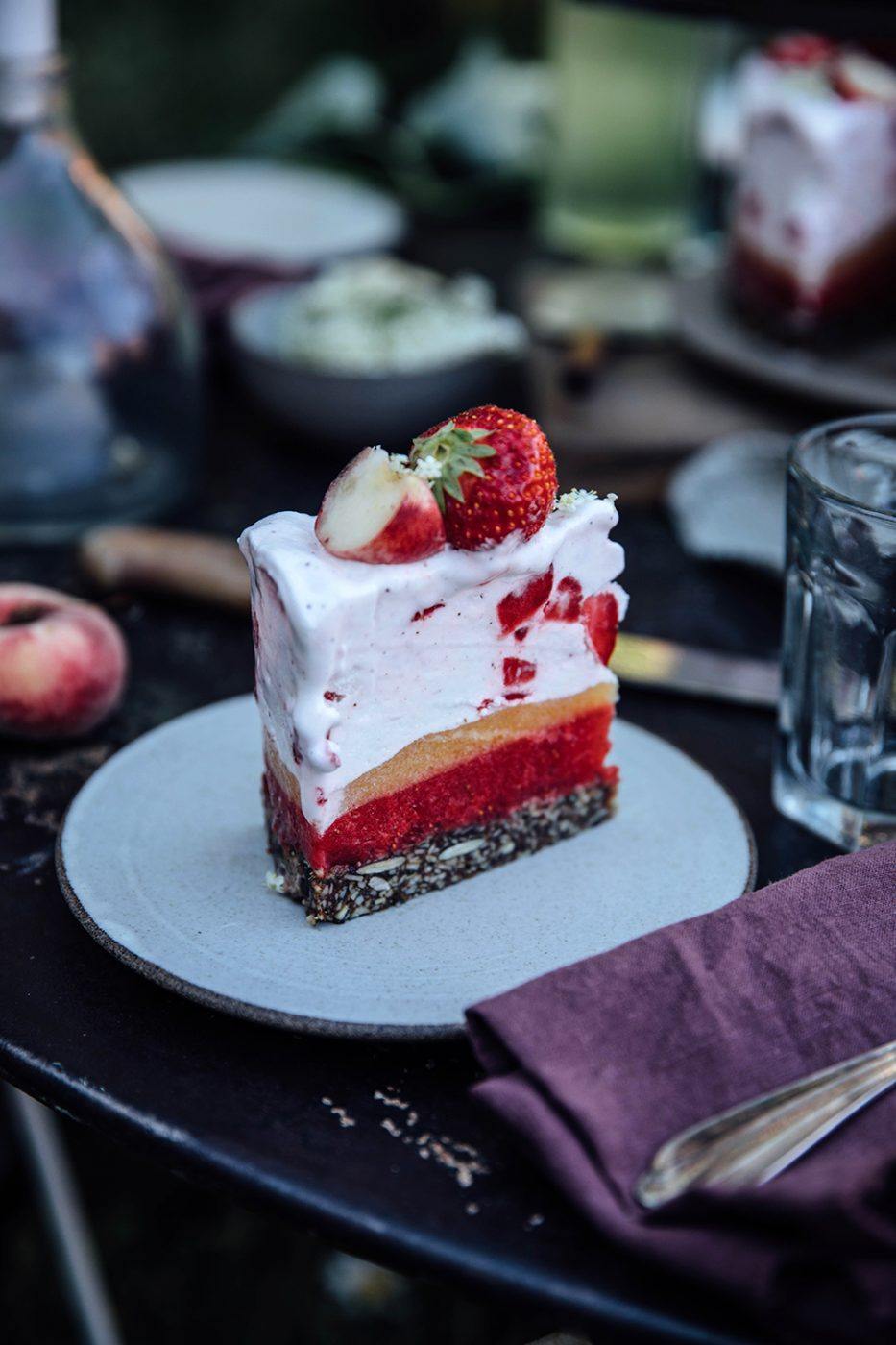 elderflower strawberry icecream cake