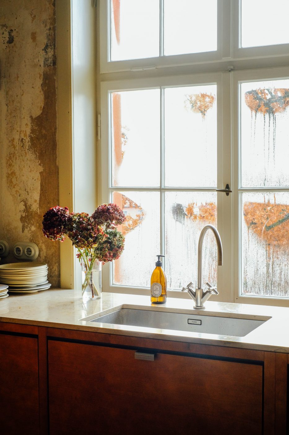 Kinto ceramic plates glass ware handmade beige color event space