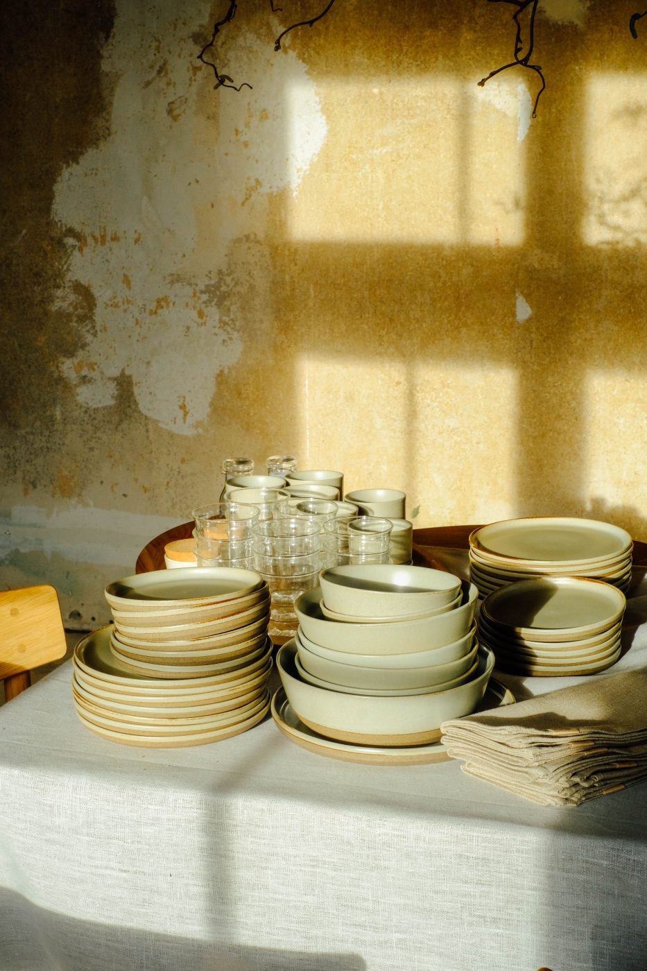 Kinto ceramic plates glass ware handmade beige color event space