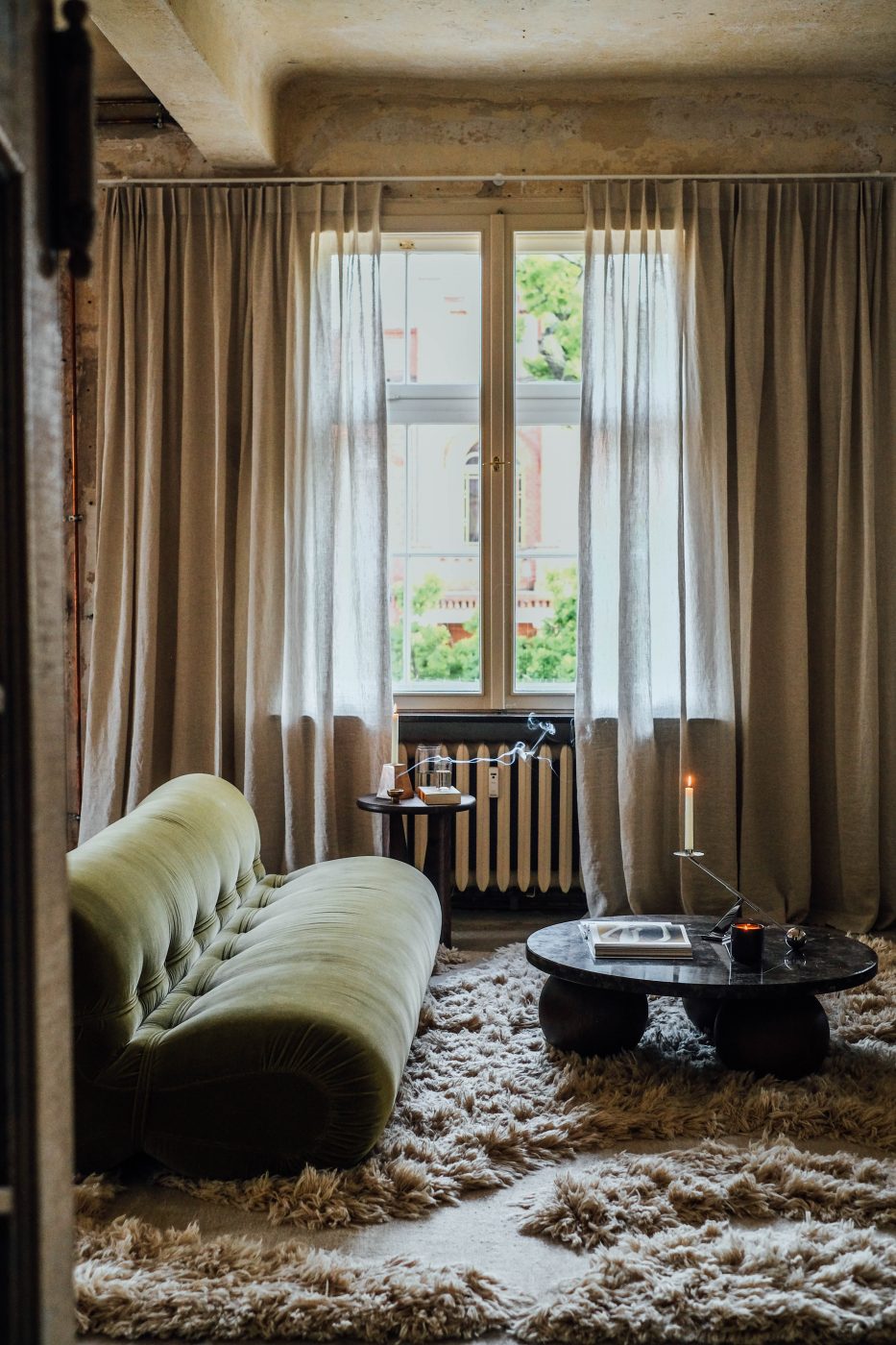 photo shooting location Berlin studio rough walls