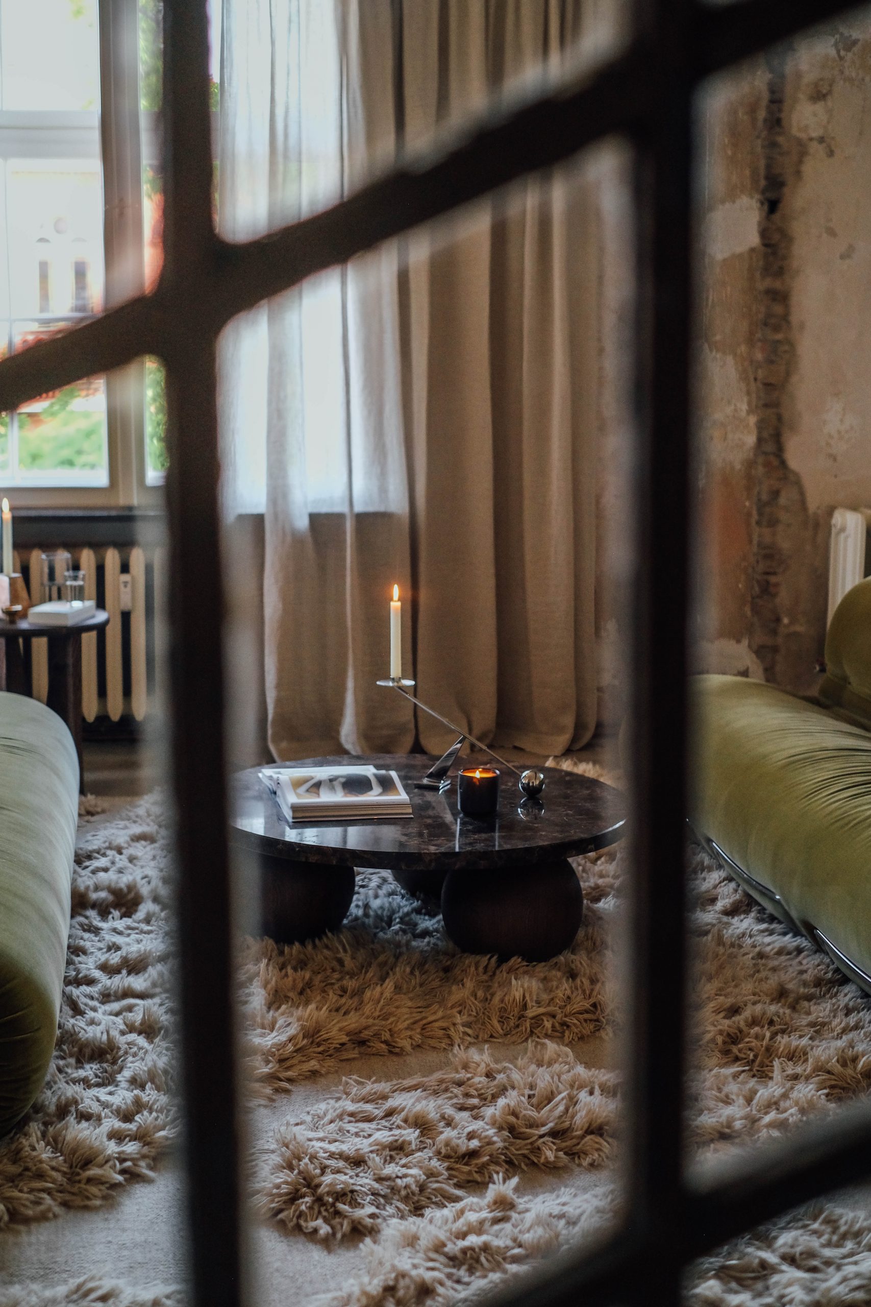 photo shooting location Berlin studio rough walls